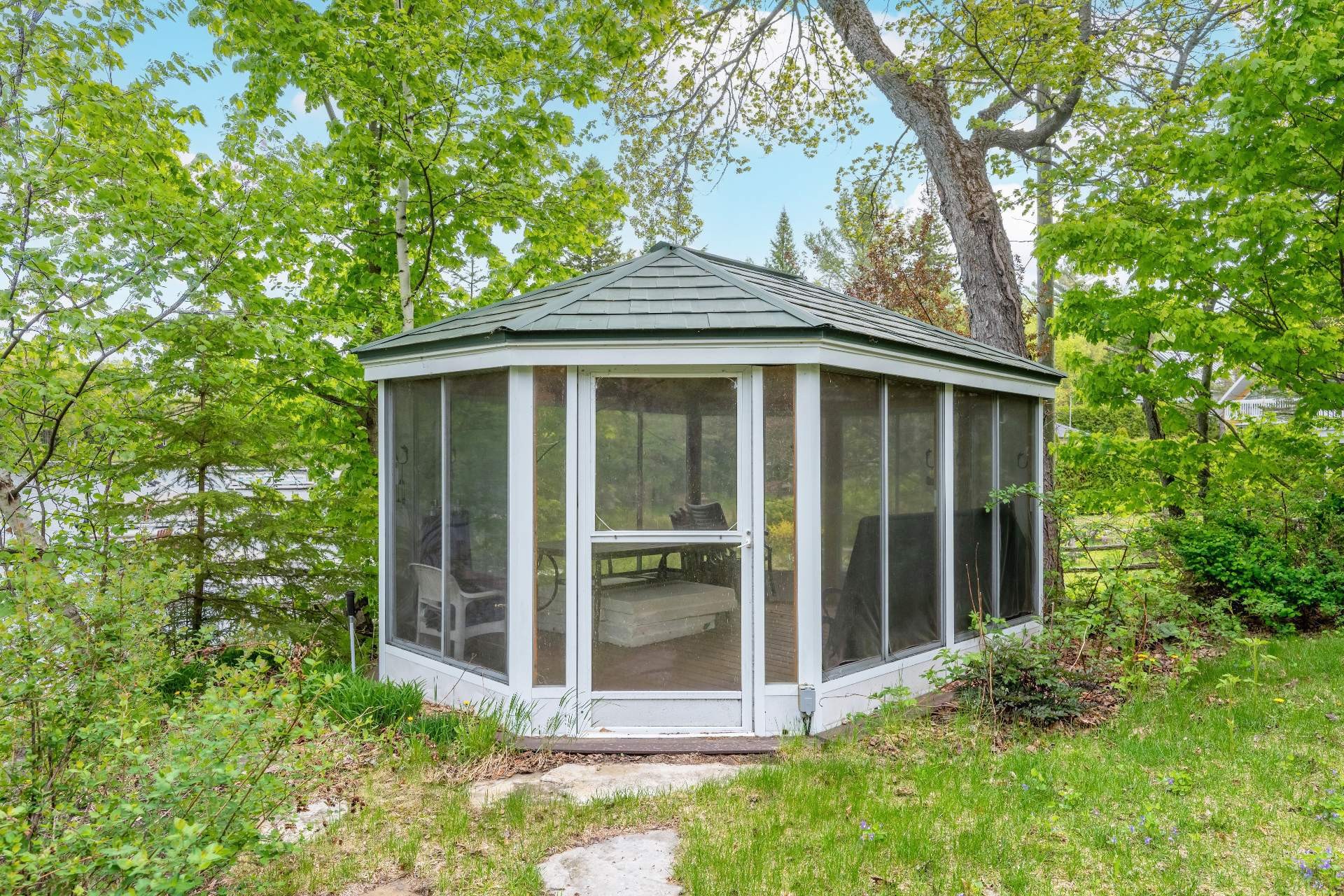









1320


Rue de la Baie

,
Chertsey,




QC
J0K3K0

