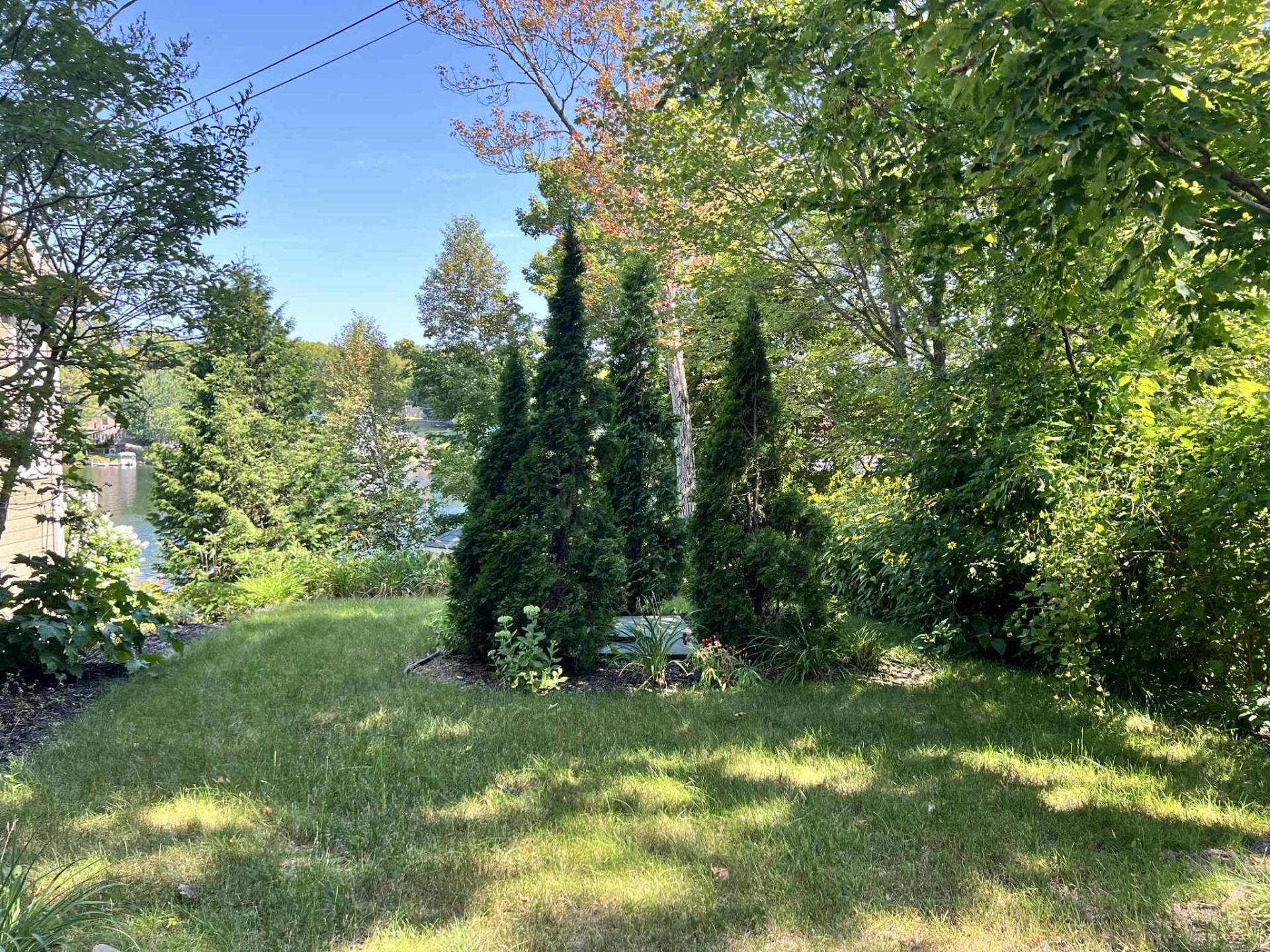









1320


Rue de la Baie

,
Chertsey,




QC
J0K3K0

