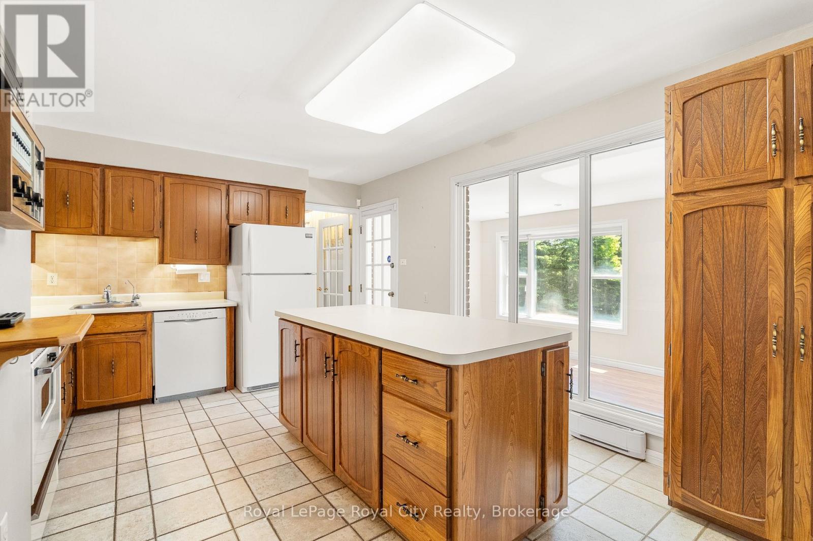 












5660 FIFTH LINE

,
Guelph/Eramosa,




Ontario
N0B2K0

