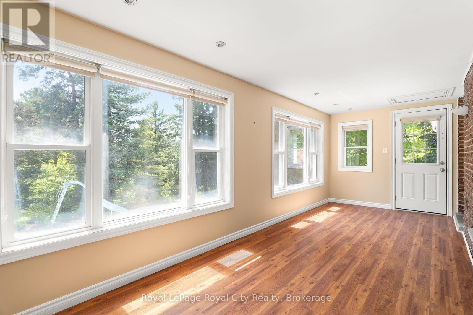 












5660 FIFTH LINE

,
Guelph/Eramosa,




Ontario
N0B2K0

