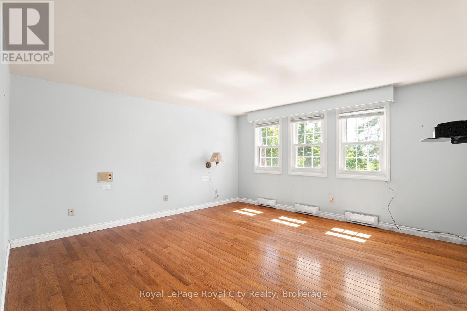 












5660 FIFTH LINE

,
Guelph/Eramosa,




Ontario
N0B2K0

