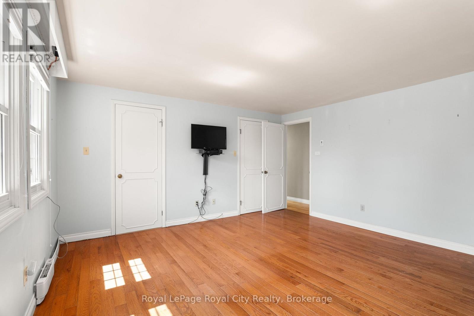 












5660 FIFTH LINE

,
Guelph/Eramosa,




Ontario
N0B2K0

