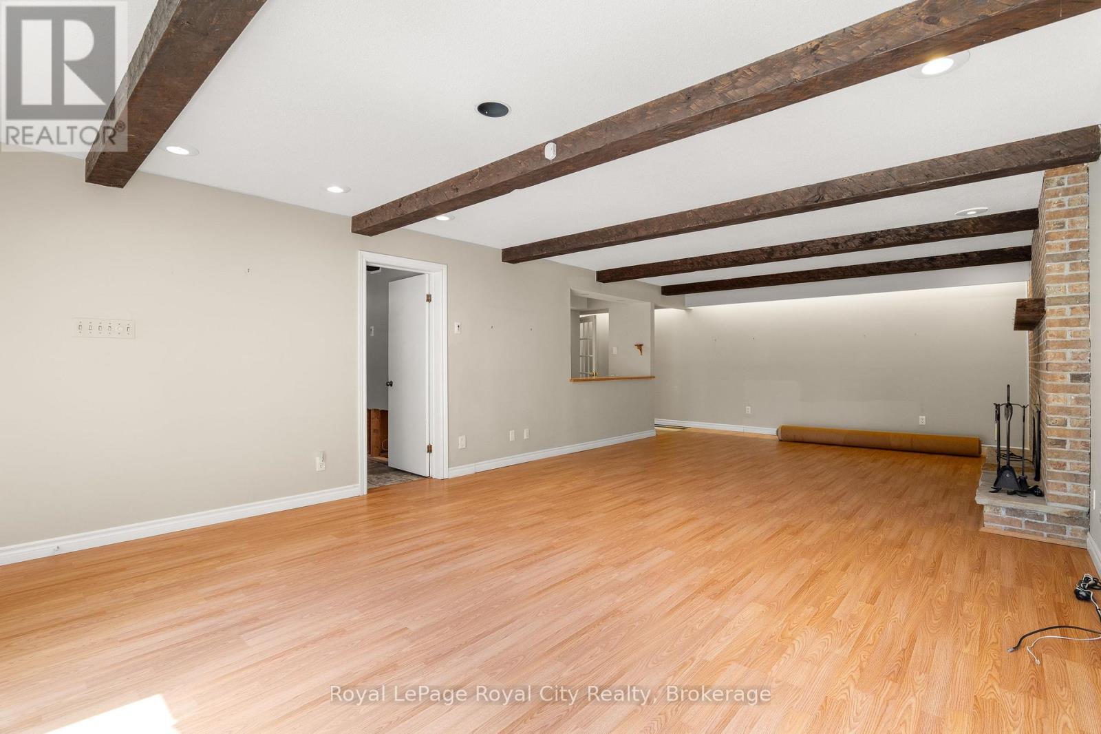 












5660 FIFTH LINE

,
Guelph/Eramosa,




Ontario
N0B2K0

