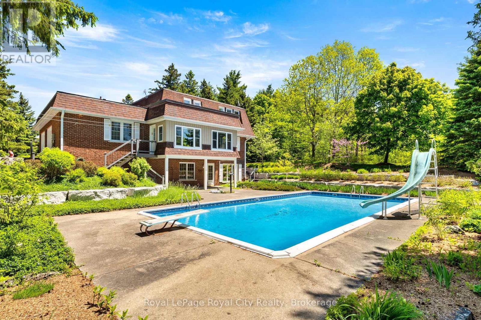 












5660 FIFTH LINE

,
Guelph/Eramosa,




Ontario
N0B2K0

