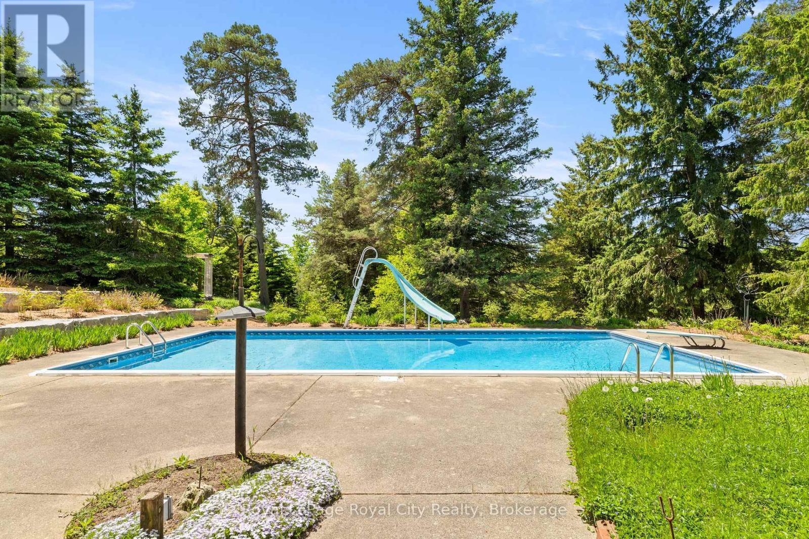












5660 FIFTH LINE

,
Guelph/Eramosa,




Ontario
N0B2K0

