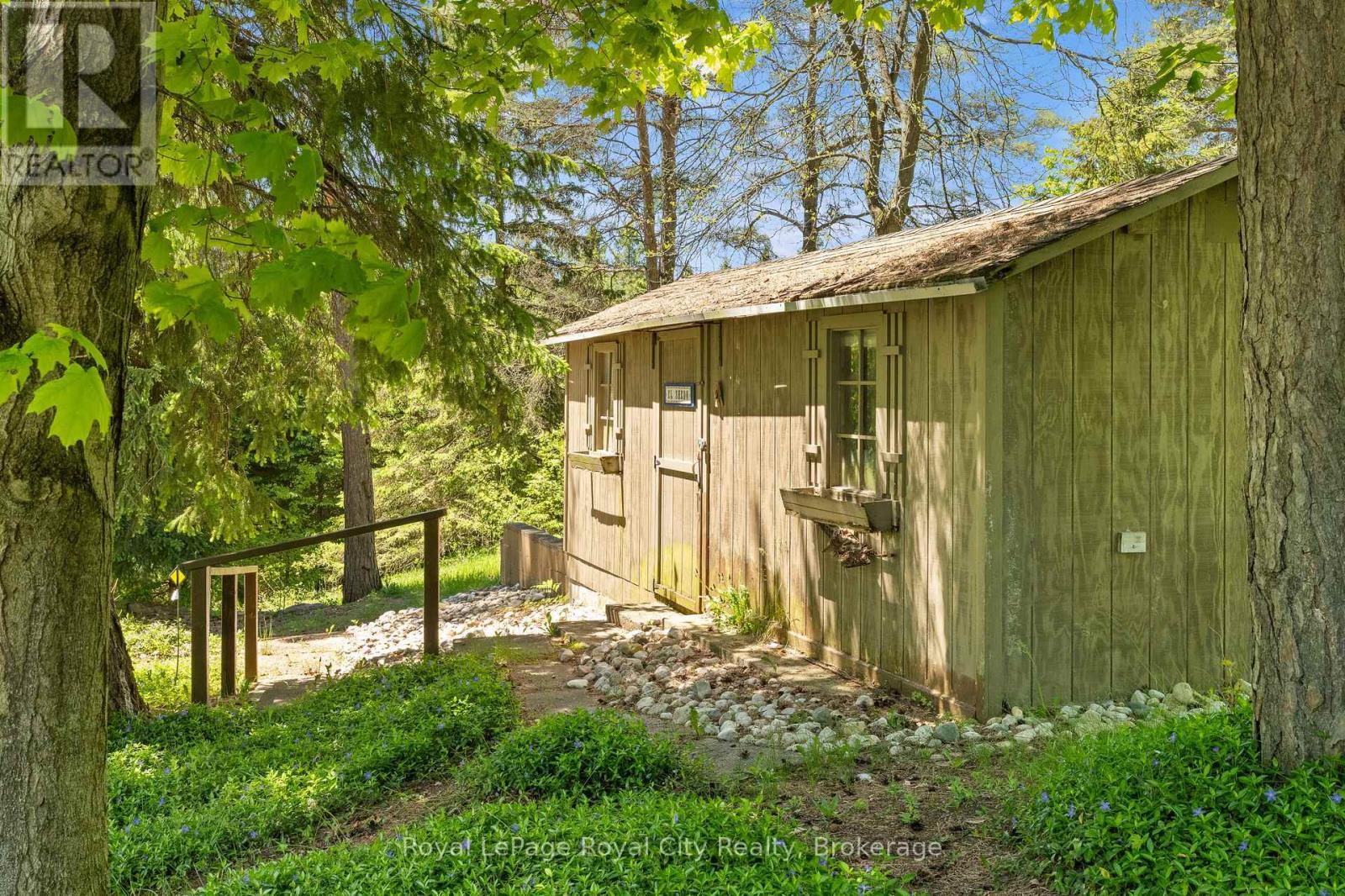 












5660 FIFTH LINE

,
Guelph/Eramosa,




Ontario
N0B2K0

