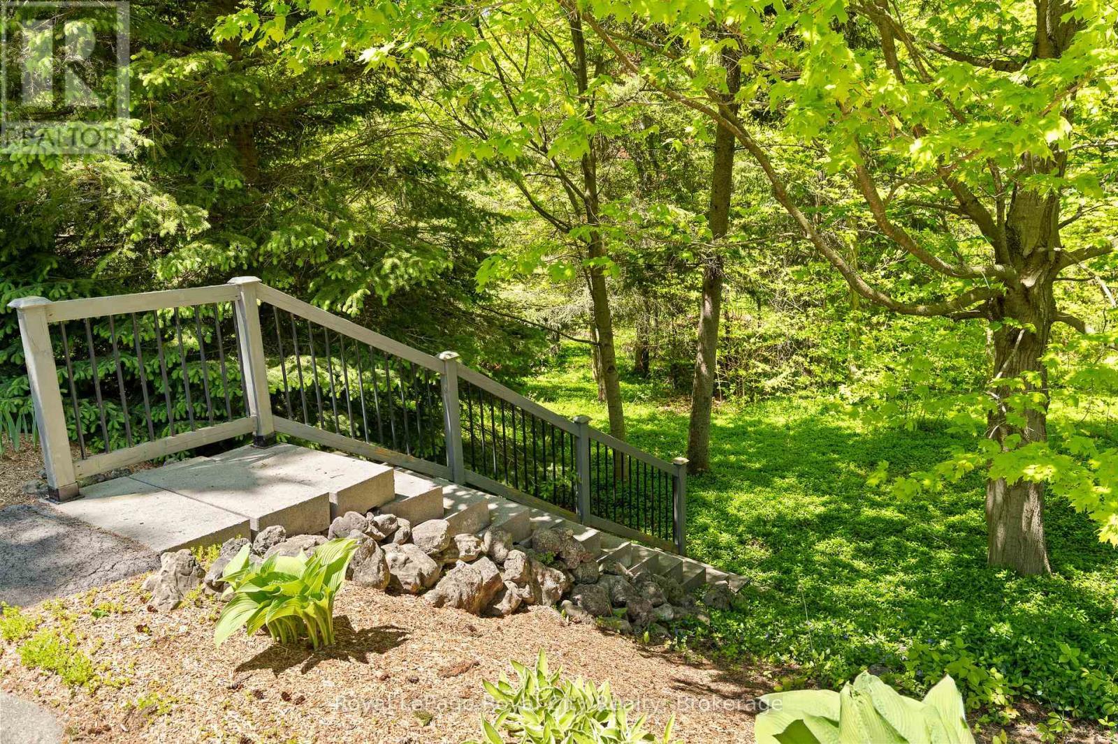 












5660 FIFTH LINE

,
Guelph/Eramosa,




Ontario
N0B2K0

