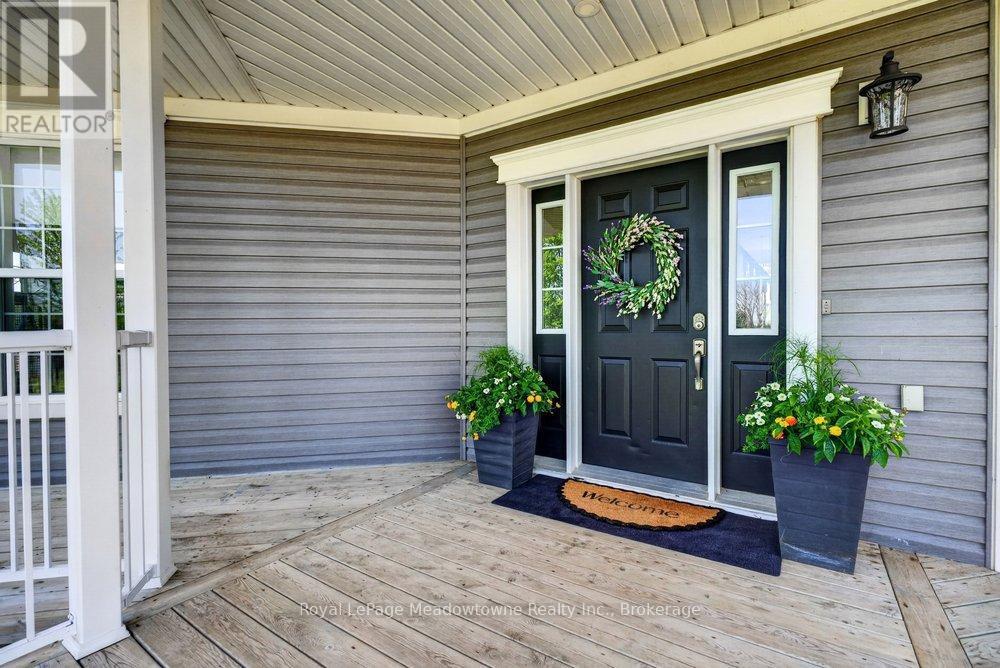 












6750 BEATTY LINE N

,
Centre Wellington,




Ontario
N1M2W3

