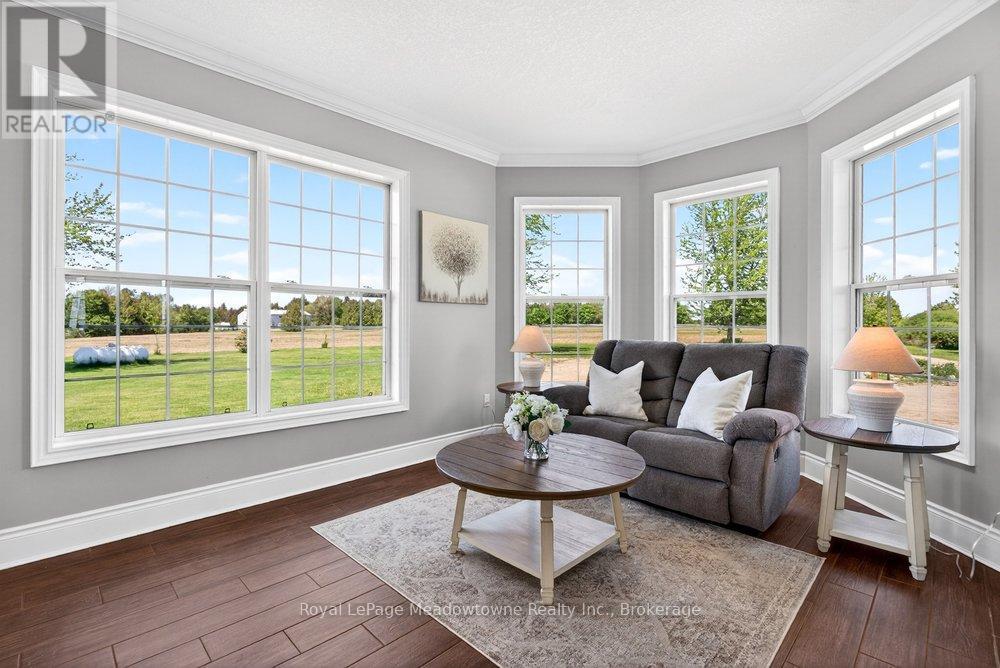 












6750 BEATTY LINE N

,
Centre Wellington,




Ontario
N1M2W3

