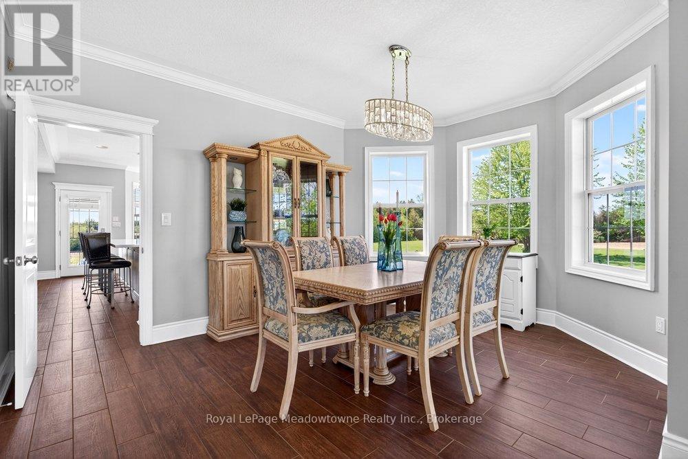 












6750 BEATTY LINE N

,
Centre Wellington,




Ontario
N1M2W3

