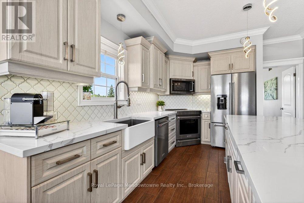 












6750 BEATTY LINE N

,
Centre Wellington,




Ontario
N1M2W3

