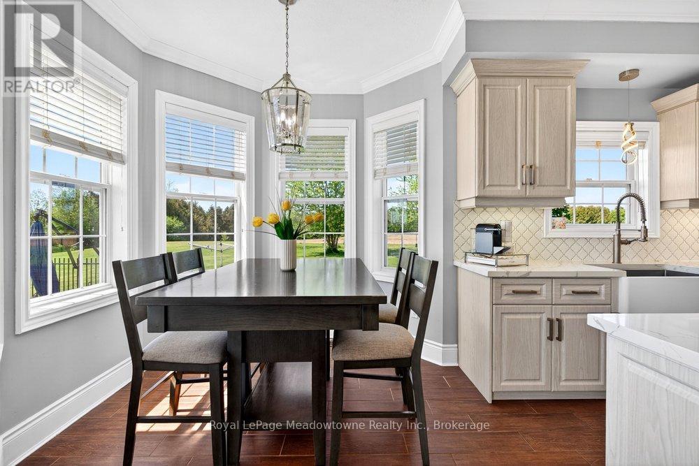 












6750 BEATTY LINE N

,
Centre Wellington,




Ontario
N1M2W3


