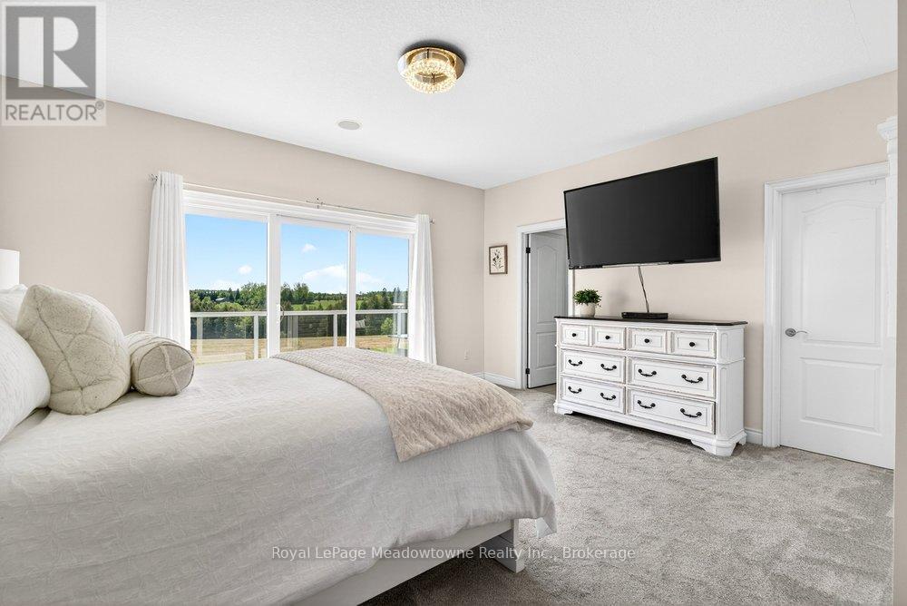 












6750 BEATTY LINE N

,
Centre Wellington,




Ontario
N1M2W3

