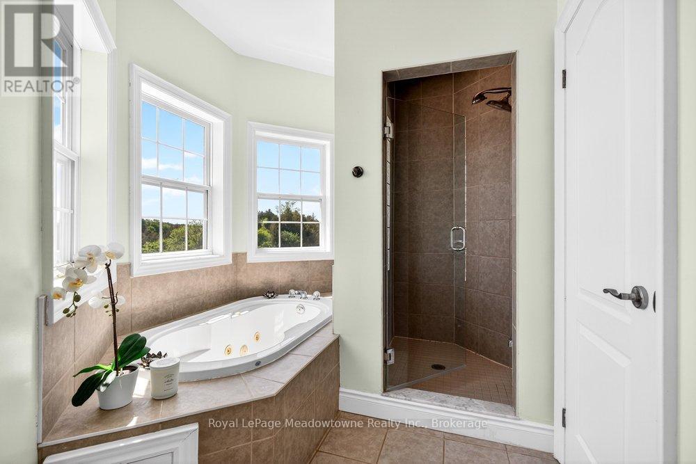 












6750 BEATTY LINE N

,
Centre Wellington,




Ontario
N1M2W3

