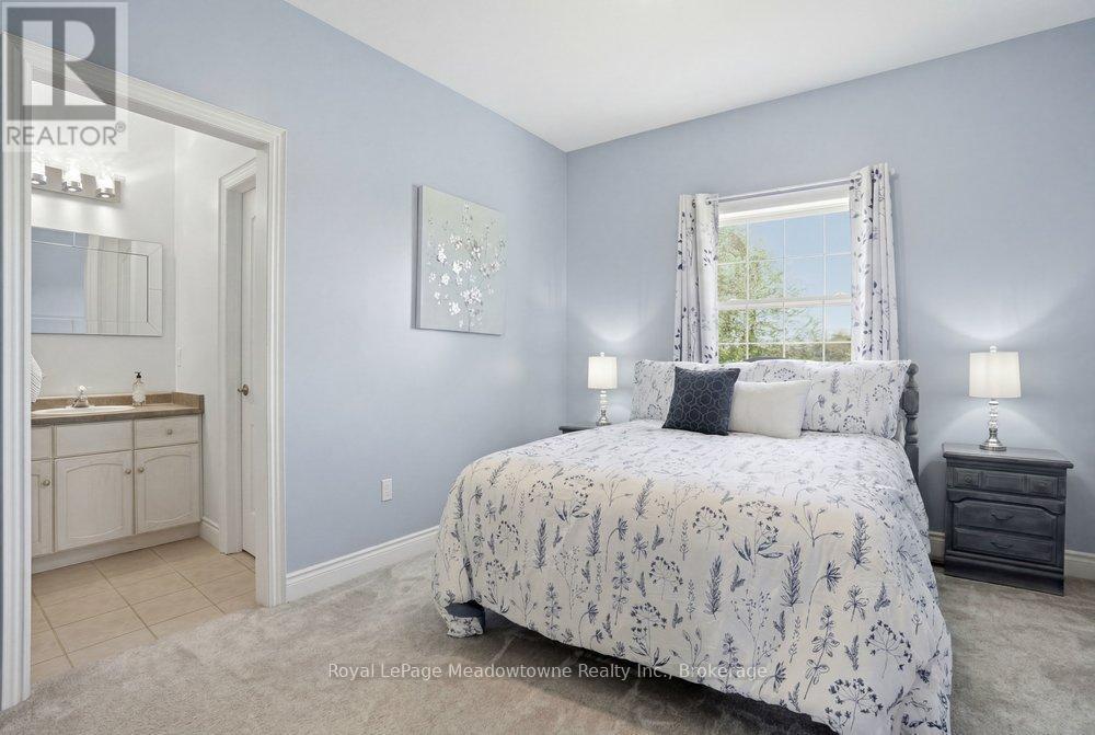 












6750 BEATTY LINE N

,
Centre Wellington,




Ontario
N1M2W3

