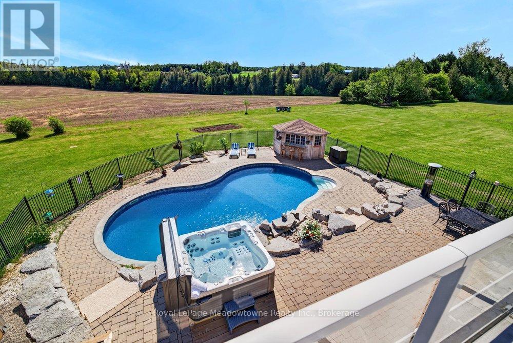 












6750 BEATTY LINE N

,
Centre Wellington,




Ontario
N1M2W3

