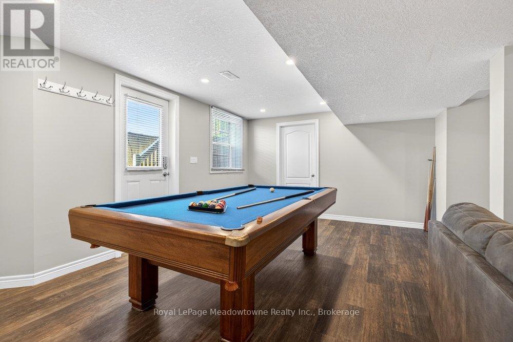 












6750 BEATTY LINE N

,
Centre Wellington,




Ontario
N1M2W3

