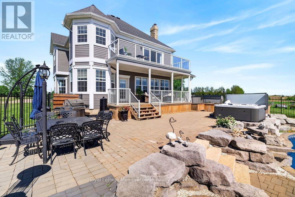 












6750 BEATTY LINE N

,
Centre Wellington,




Ontario
N1M2W3

