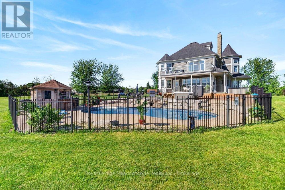 












6750 BEATTY LINE N

,
Centre Wellington,




Ontario
N1M2W3


