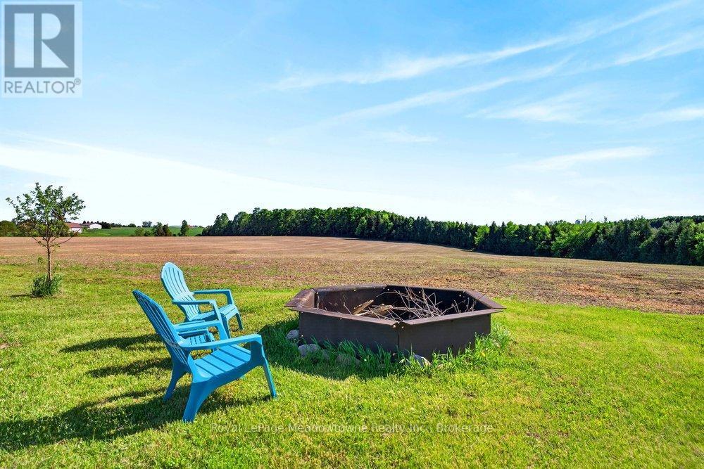












6750 BEATTY LINE N

,
Centre Wellington,




Ontario
N1M2W3

