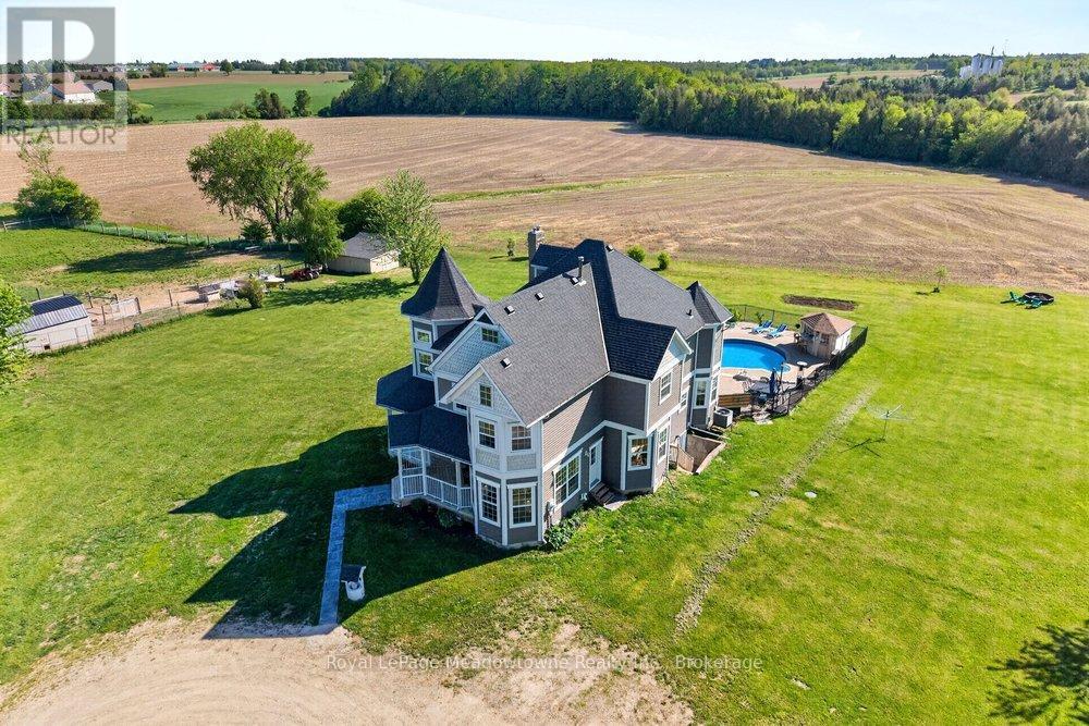 












6750 BEATTY LINE N

,
Centre Wellington,




Ontario
N1M2W3

