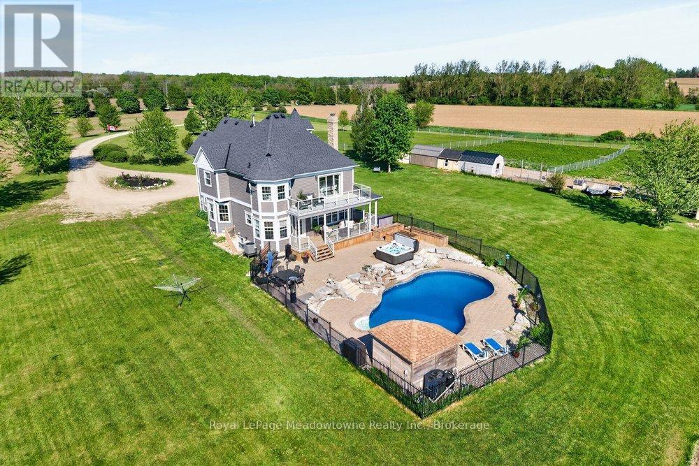 












6750 BEATTY LINE N

,
Centre Wellington,




Ontario
N1M2W3


