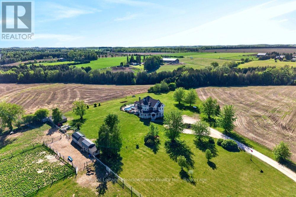 












6750 BEATTY LINE N

,
Centre Wellington,




Ontario
N1M2W3

