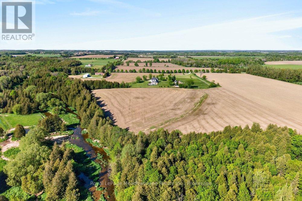 












6750 BEATTY LINE N

,
Centre Wellington,




Ontario
N1M2W3

