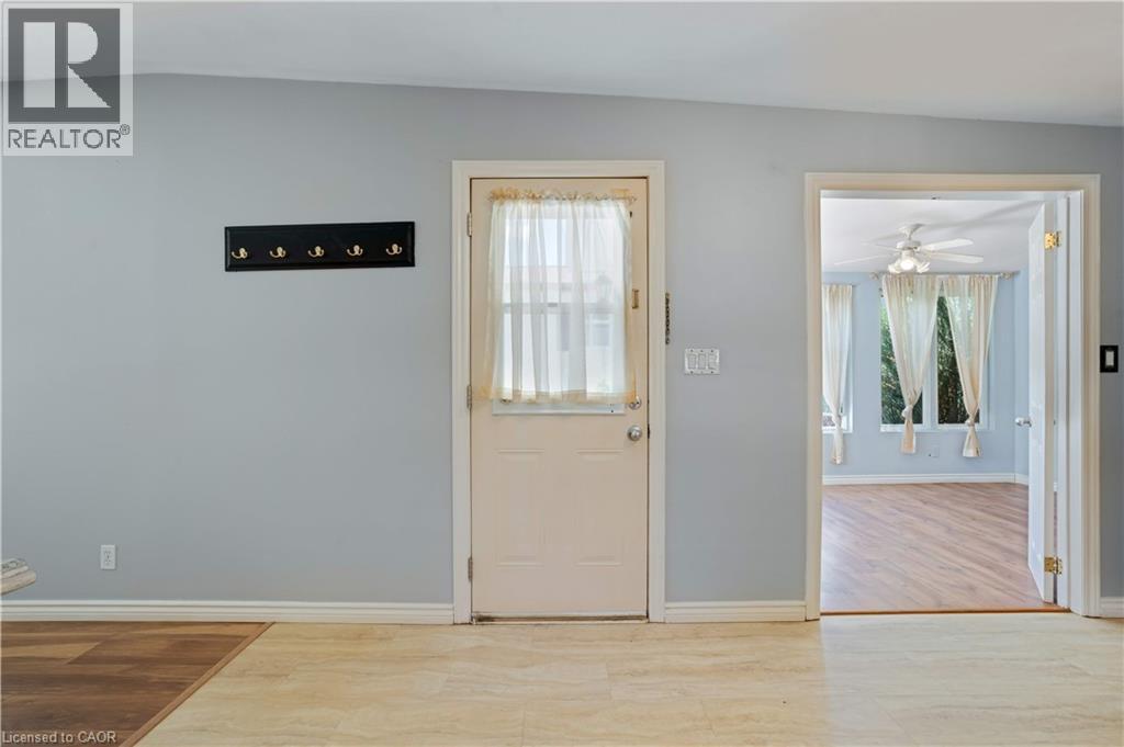 












120 MAPLE Crescent

,
Flamborough,




Ontario
N0B2J0

