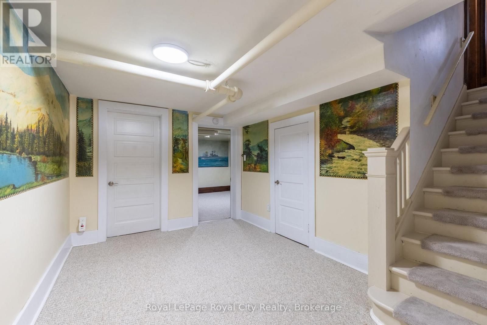 












76 LONDON ROAD W

,
Guelph (Exhibition Park),




Ontario
N1H2B7

