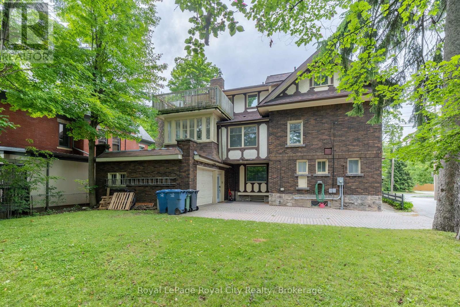 












76 LONDON ROAD W

,
Guelph (Exhibition Park),




Ontario
N1H2B7

