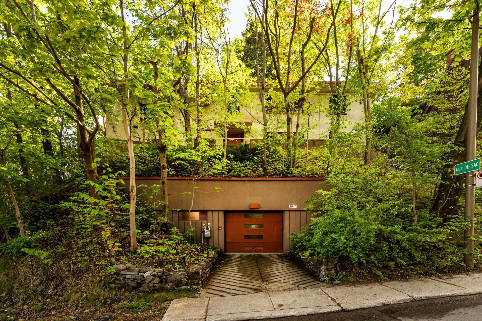 









4040


Av. de Trafalgar

,
Montréal (Ville-Marie),




QC
H3Y1R2

