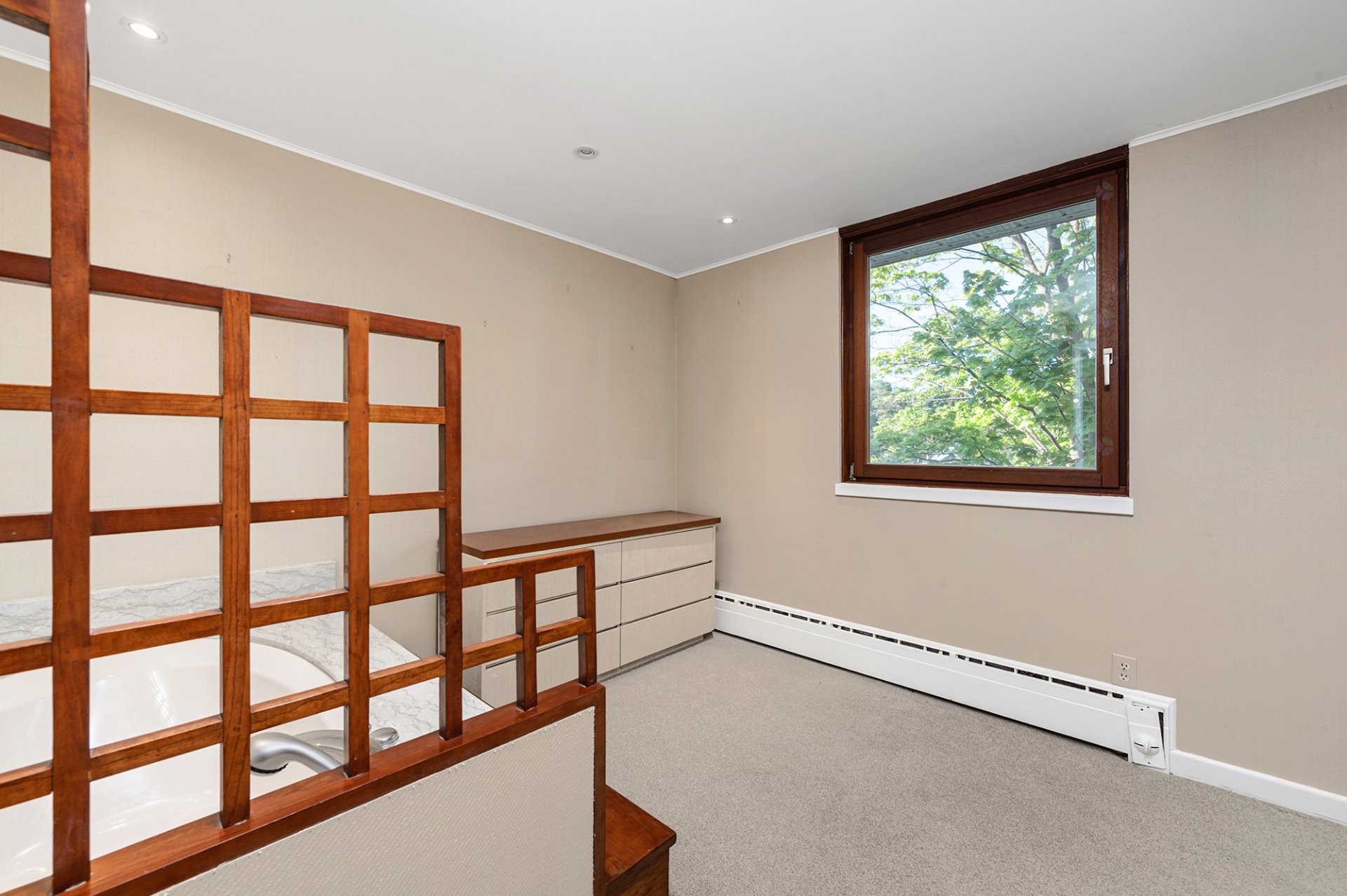 









4040


Av. de Trafalgar

,
Montréal (Ville-Marie),




QC
H3Y1R2

