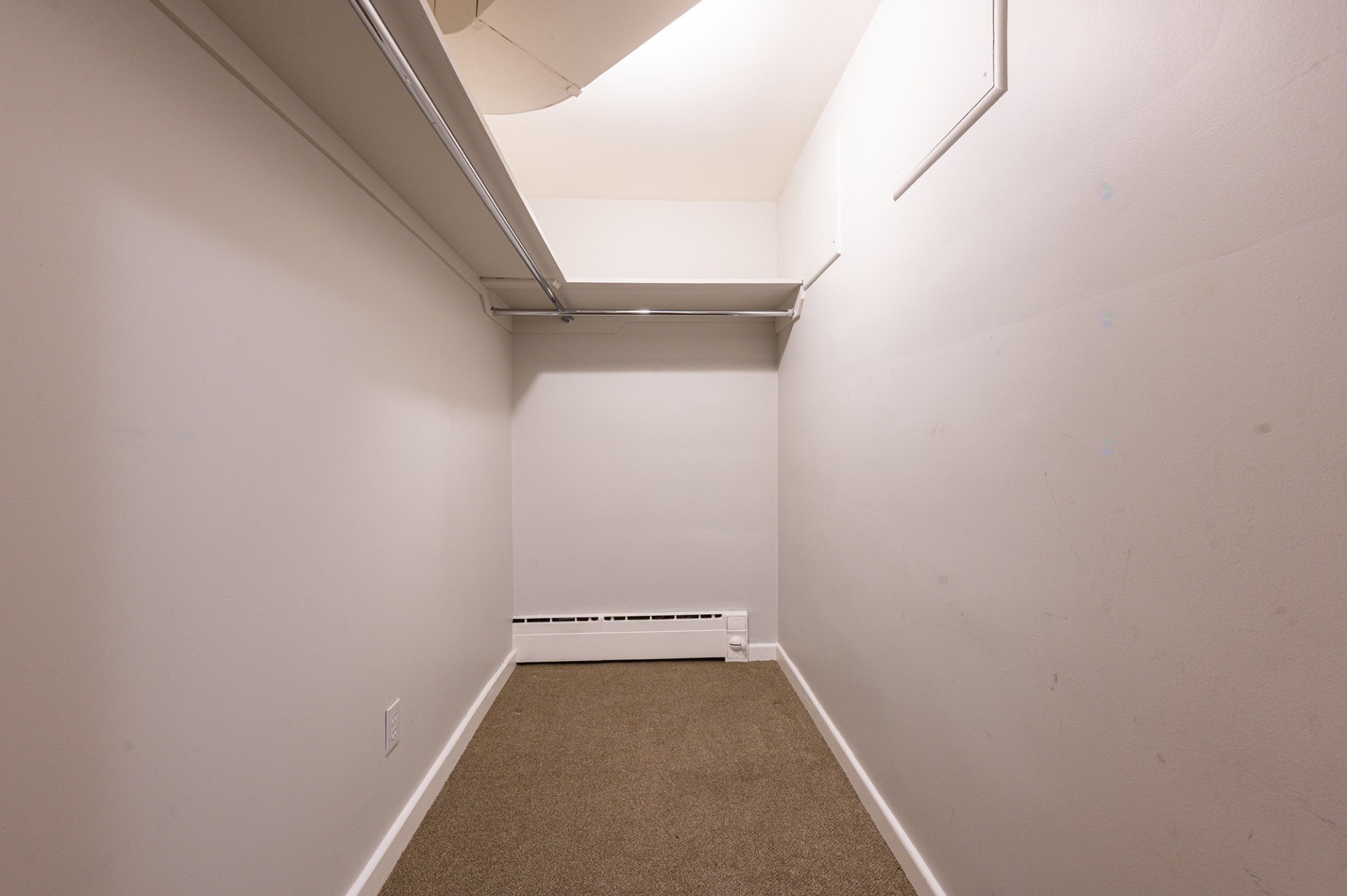









4040


Av. de Trafalgar

,
Montréal (Ville-Marie),




QC
H3Y1R2

