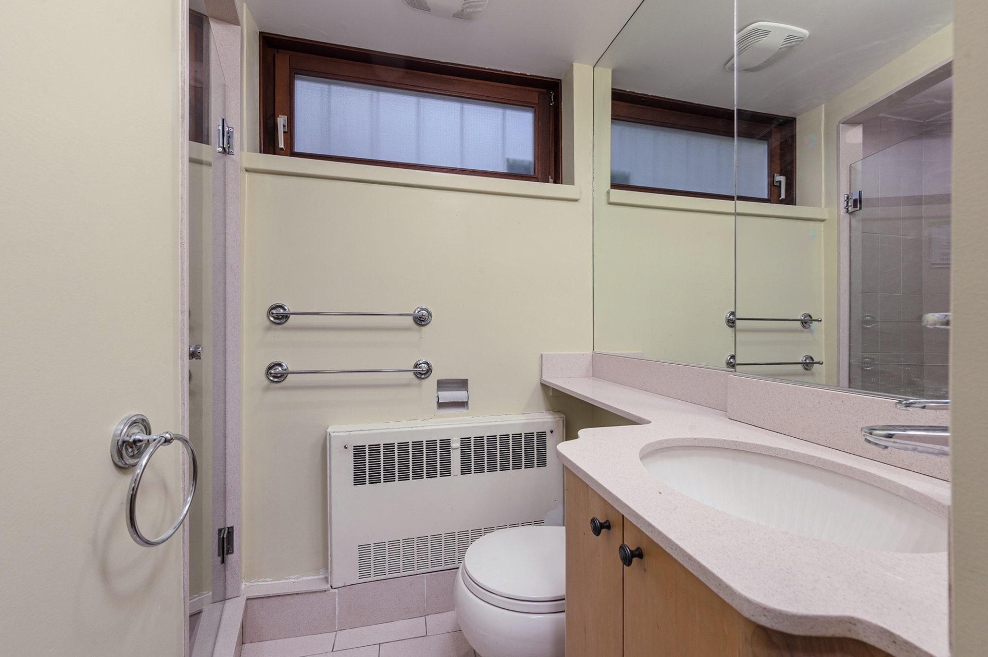 









4040


Av. de Trafalgar

,
Montréal (Ville-Marie),




QC
H3Y1R2


