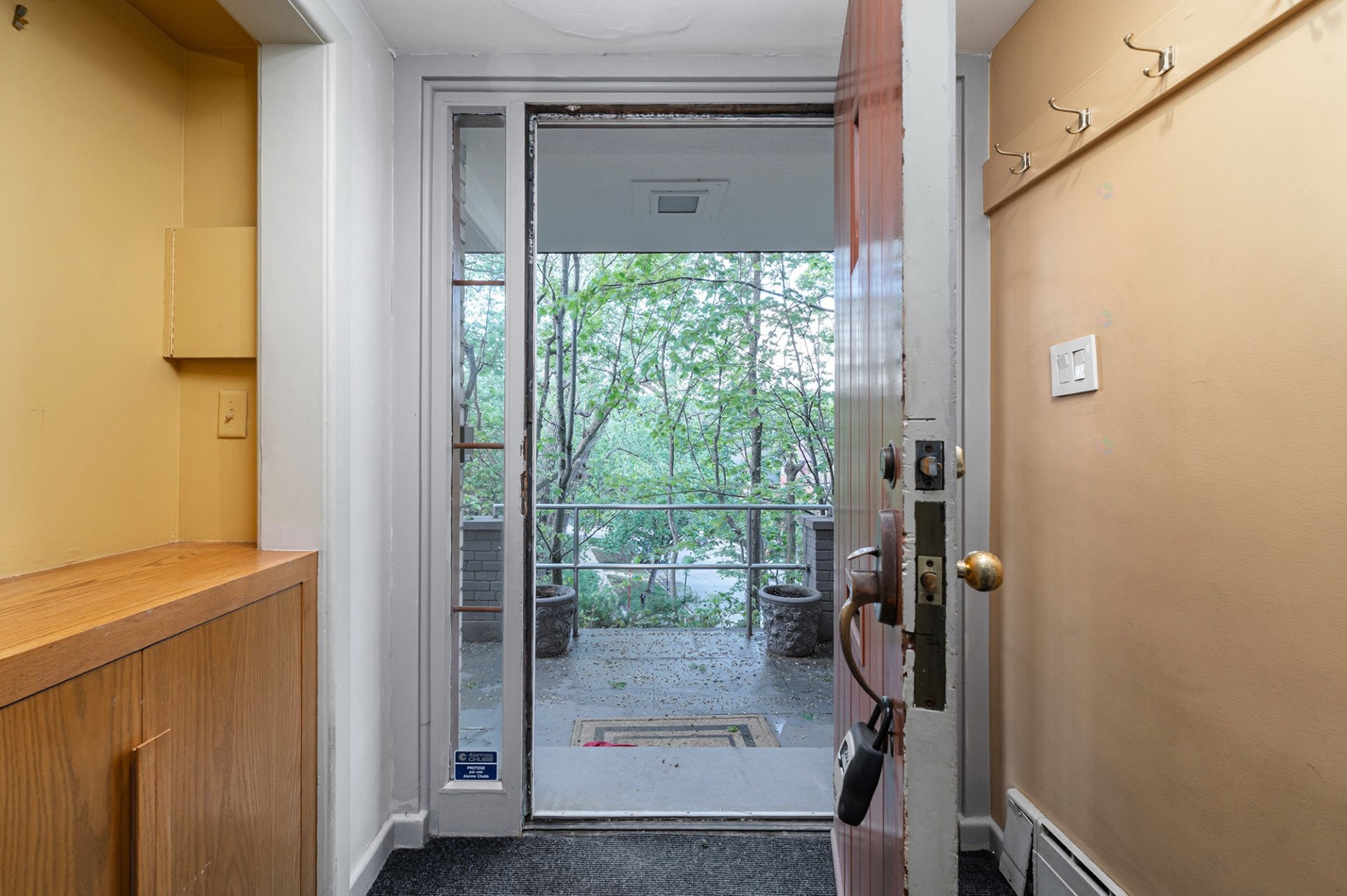 









4040


Av. de Trafalgar

,
Montréal (Ville-Marie),




QC
H3Y1R2

