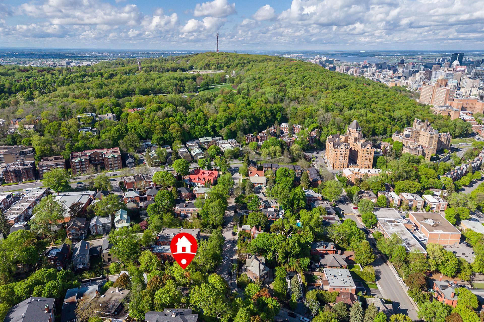 









4040


Av. de Trafalgar

,
Montréal (Ville-Marie),




QC
H3Y1R2

