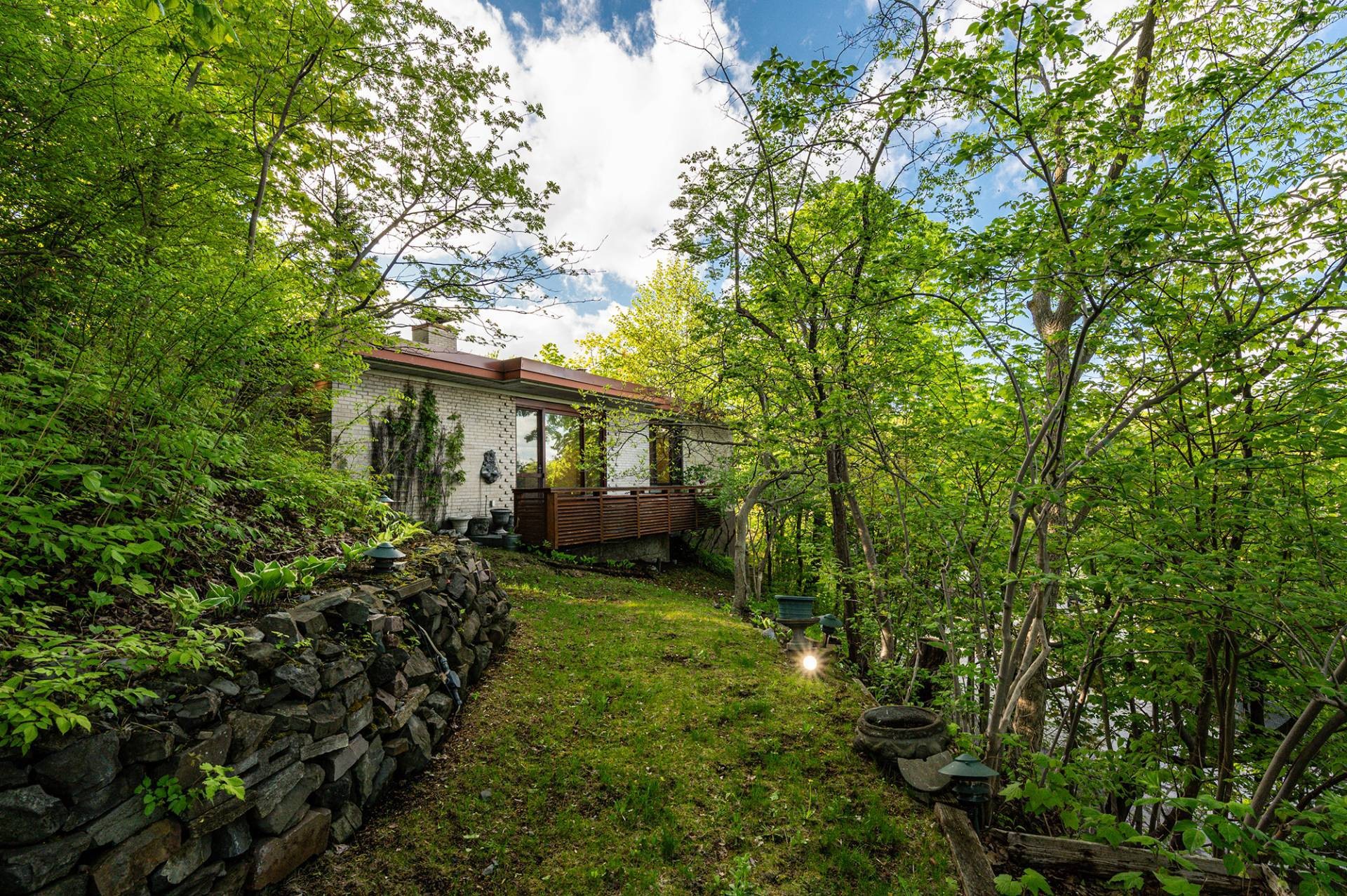 









4040


Av. de Trafalgar

,
Montréal (Ville-Marie),




QC
H3Y1R2

