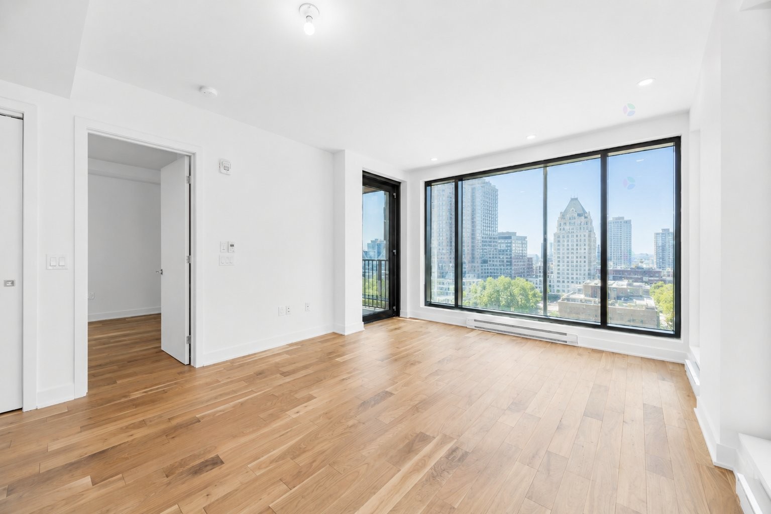 









2060


Rue Peel

, 1701,
Montréal (Ville-Marie),




QC
H3A0J1

