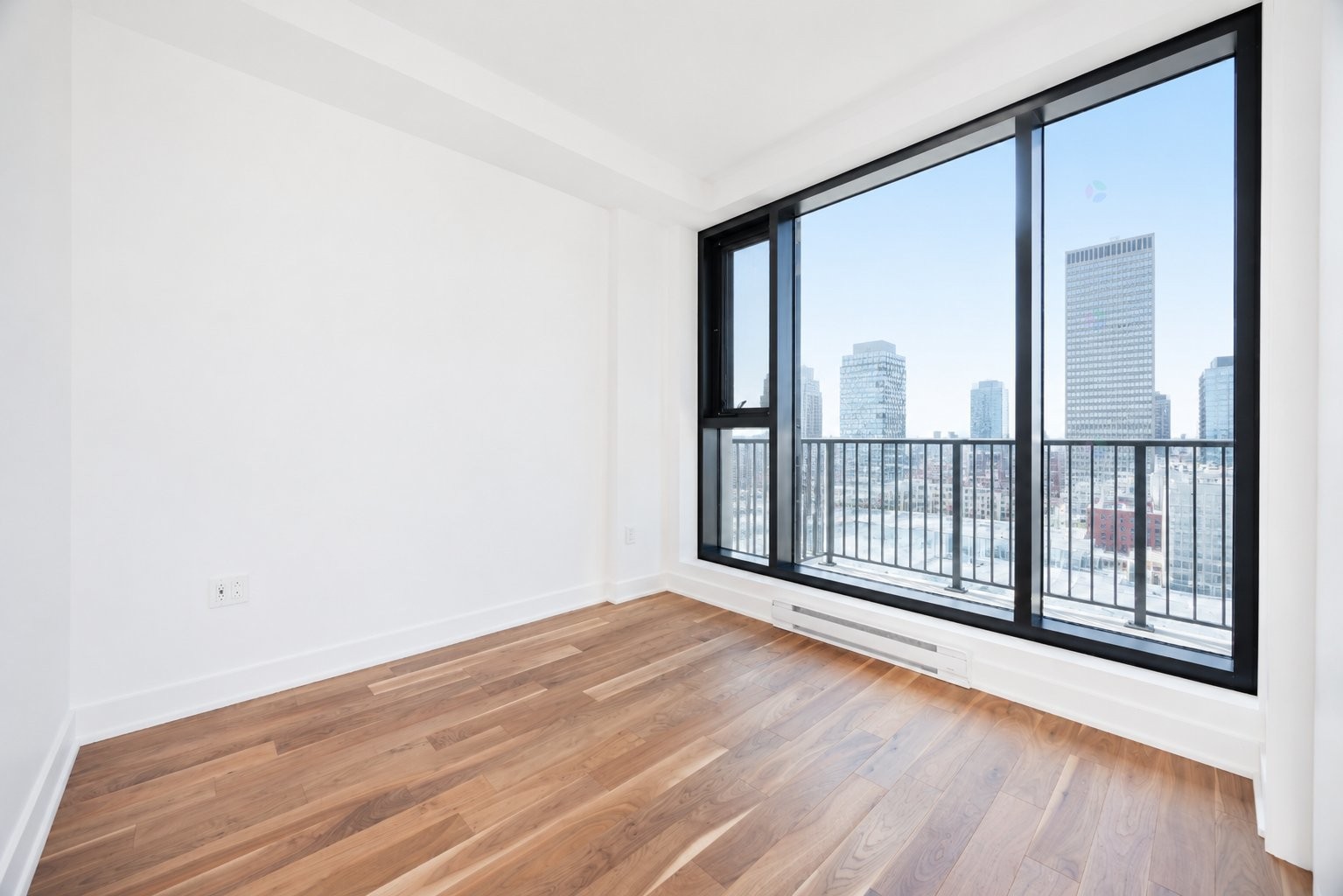 









2060


Rue Peel

, 1701,
Montréal (Ville-Marie),




QC
H3A0J1

