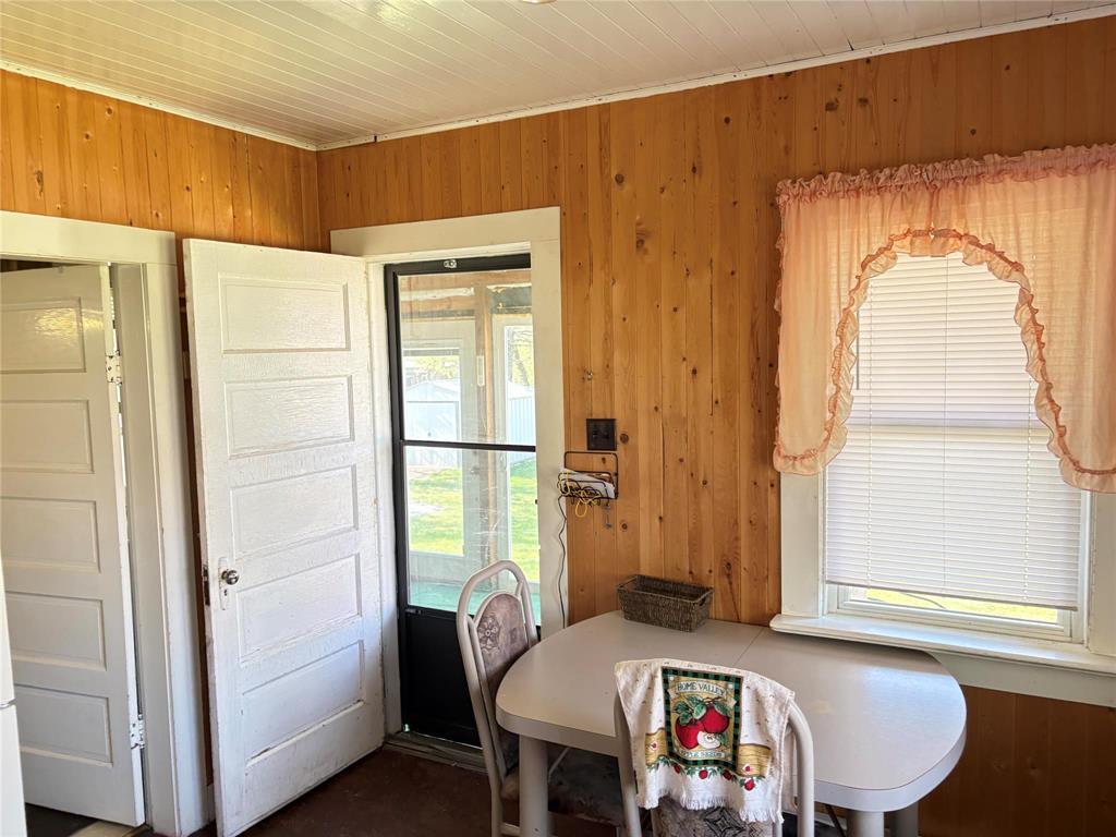 












214 Black Avenue W

,
Oakburn,




Manitoba
R0J1L0

