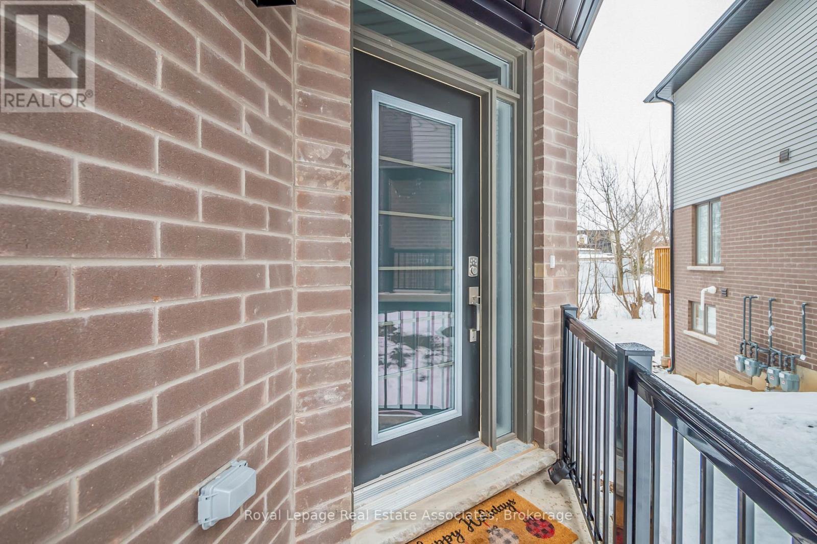 












3981 CROWN STREET

,
Lincoln,




Ontario
L0R1B4

