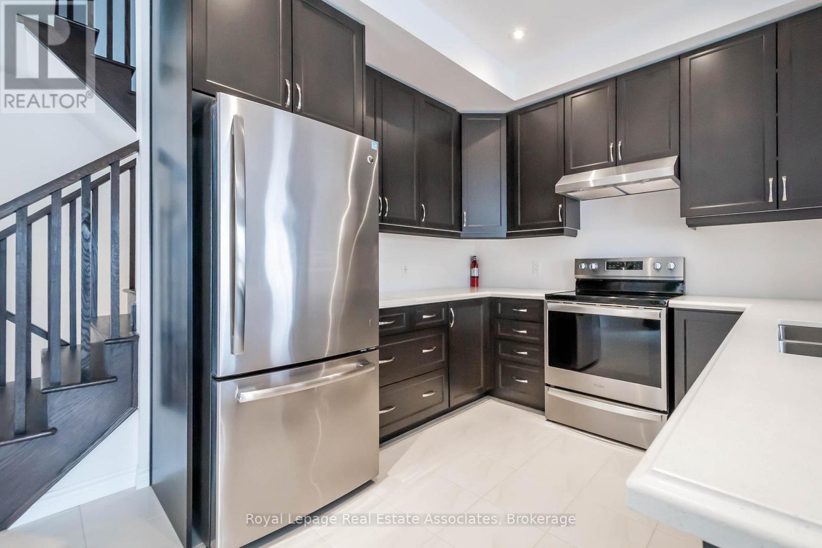 












3981 CROWN STREET

,
Lincoln,




Ontario
L0R1B4

