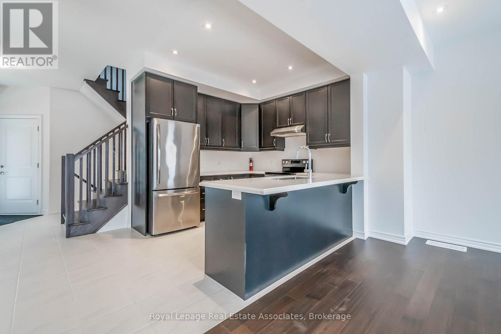 












3981 CROWN STREET

,
Lincoln,




Ontario
L0R1B4

