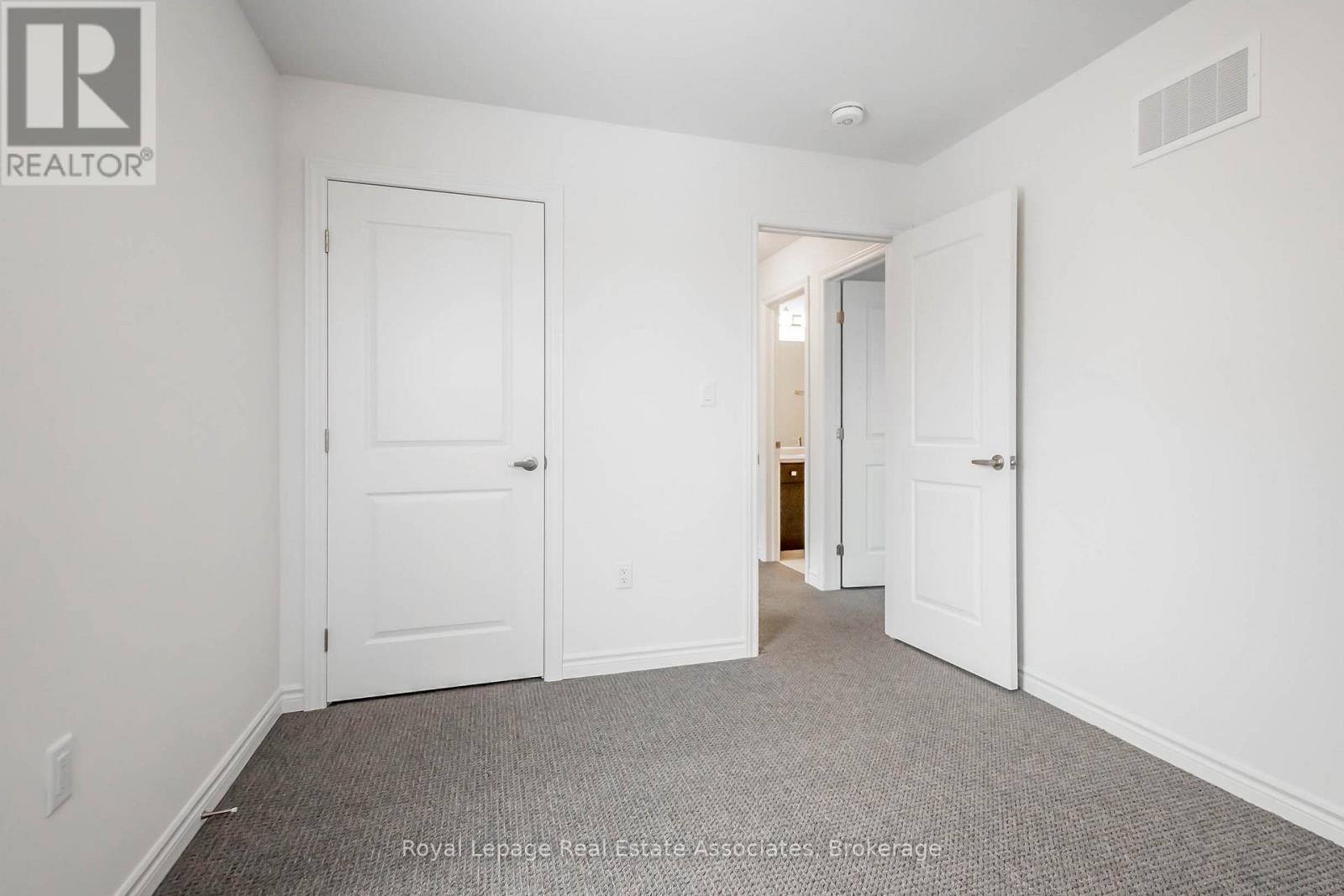 












3981 CROWN STREET

,
Lincoln,




Ontario
L0R1B4

