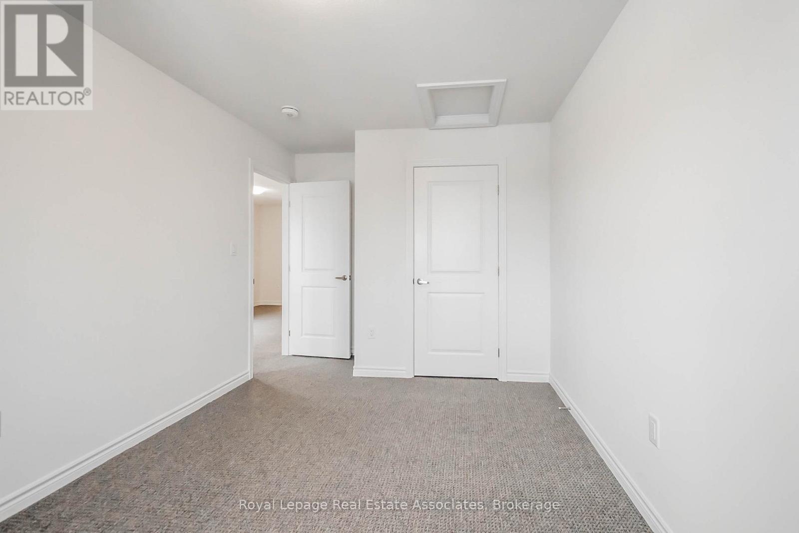












3981 CROWN STREET

,
Lincoln,




Ontario
L0R1B4

