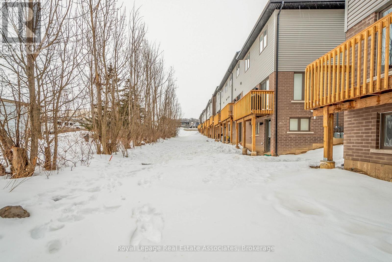 












3981 CROWN STREET

,
Lincoln,




Ontario
L0R1B4

