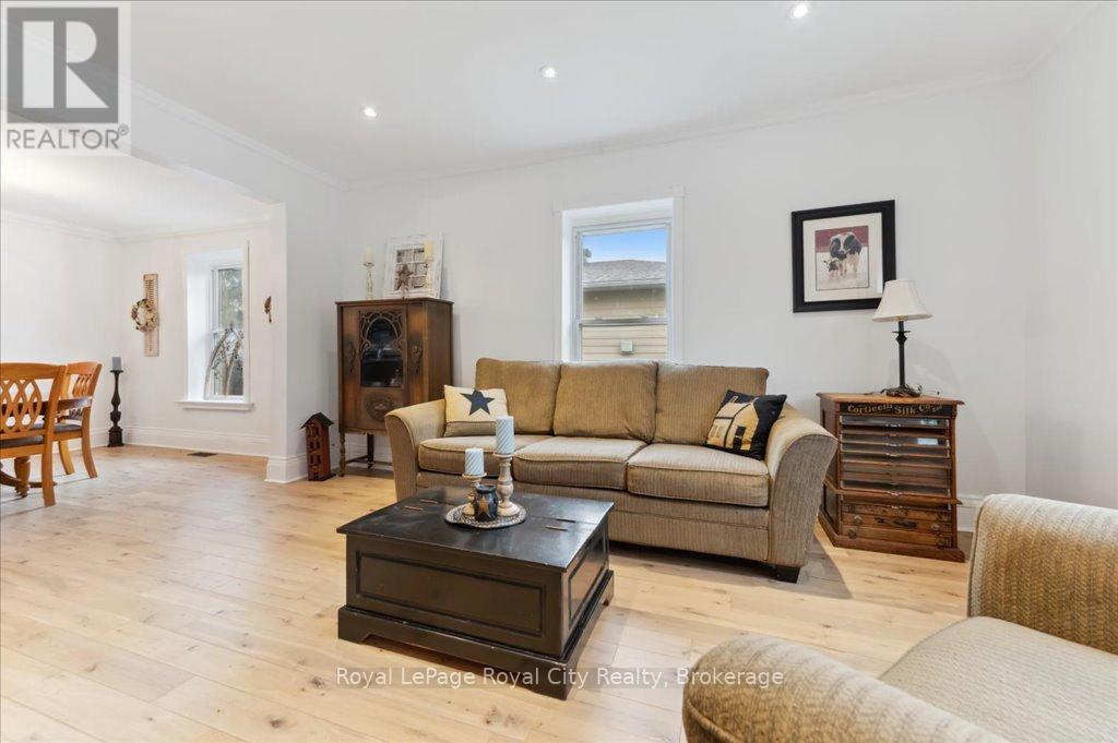 












42 BIELBY STREET

,
East Luther Grand Valley (Grand Valley),




Ontario
L9W5N3

