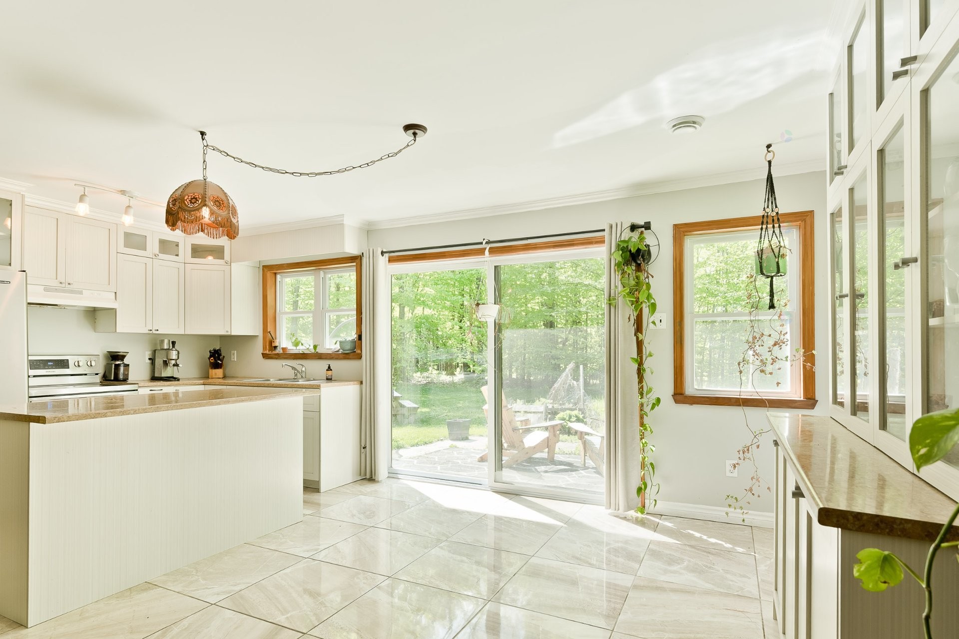 









355


Rue des Trembles

,
Saint-Georges-de-Windsor,




QC
J0A1J0

