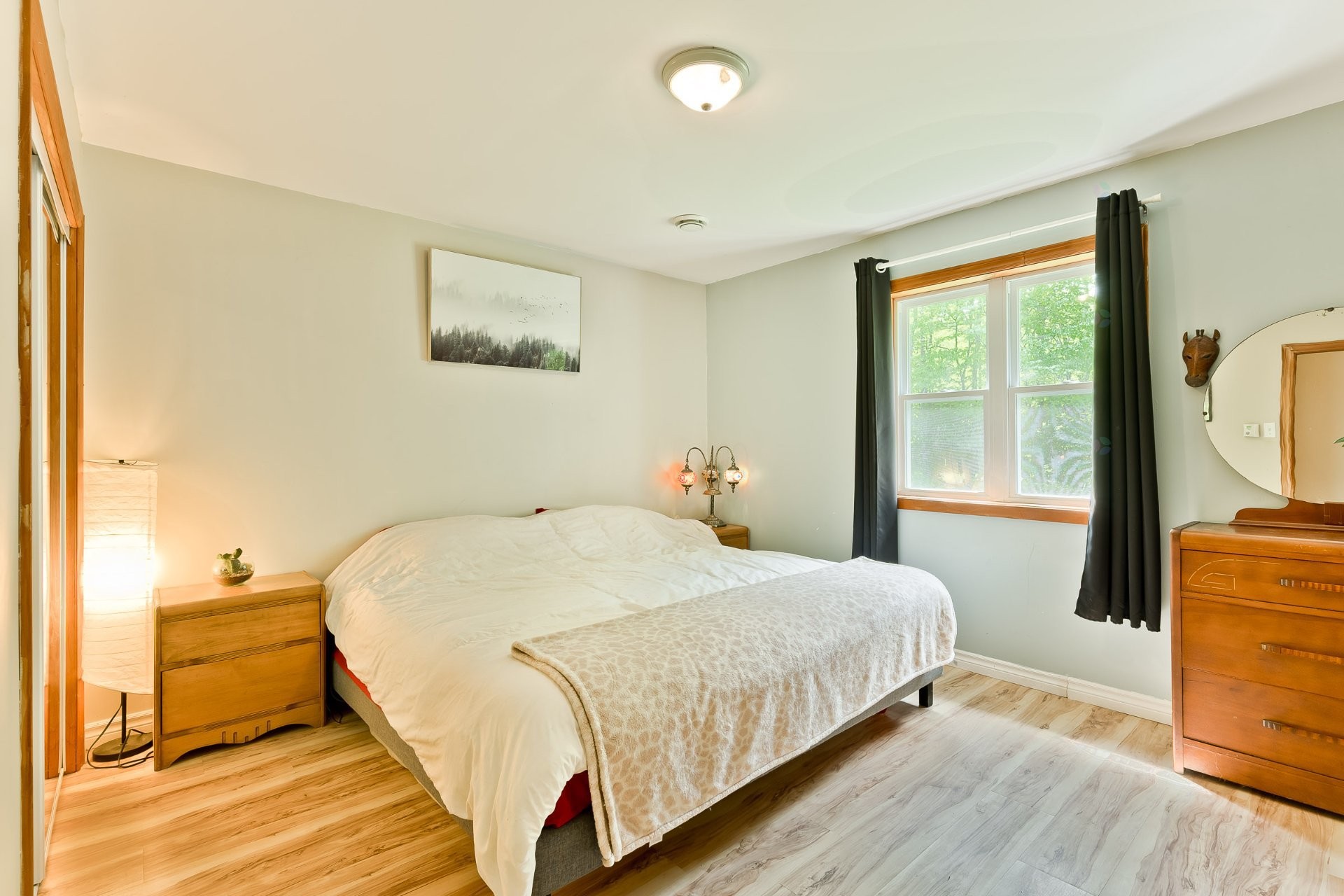 









355


Rue des Trembles

,
Saint-Georges-de-Windsor,




QC
J0A1J0

